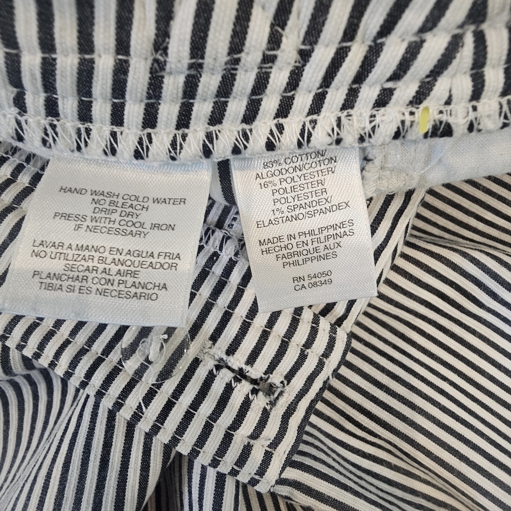 Jones New York Sport Stretch Black White Striped Shorts With Pockets 8 - Picture 2 of 13